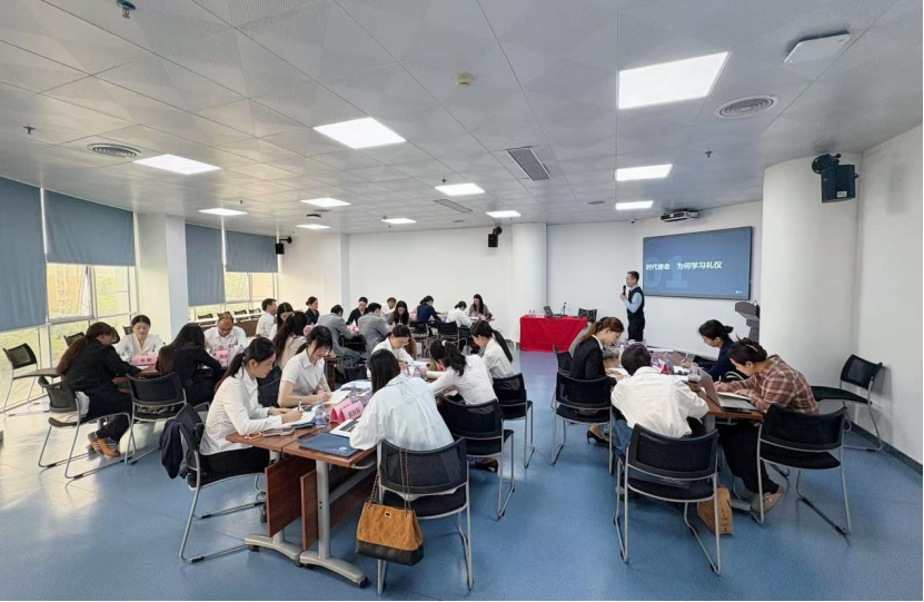 【专业赋能 聚焦实战】2026年APEC国际峰会服务菁训营正式开营,深圳市深投教育物业管理培训中心-深圳物业管理人才摇篮